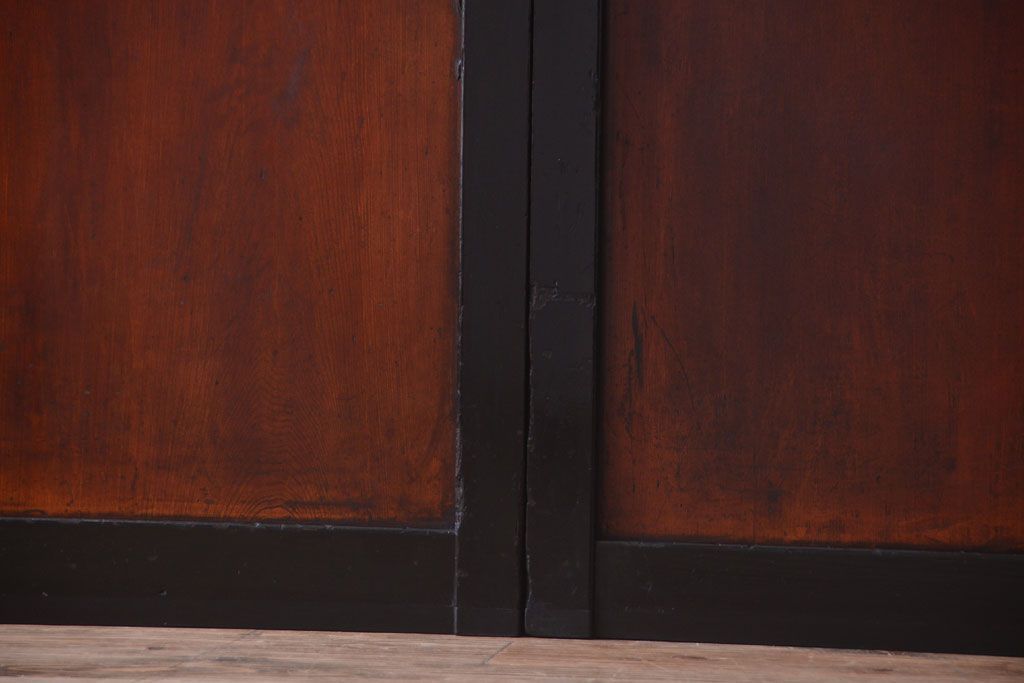 古民具・骨董　古い木味のアンティーク帯戸2枚セット(2)