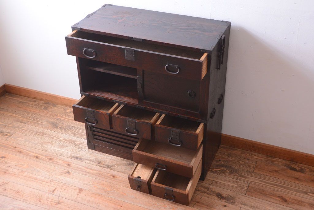アンティーク家具　古民具・骨董　明治期　上手物!前面欅玉杢材のアンティーク帳場箪笥