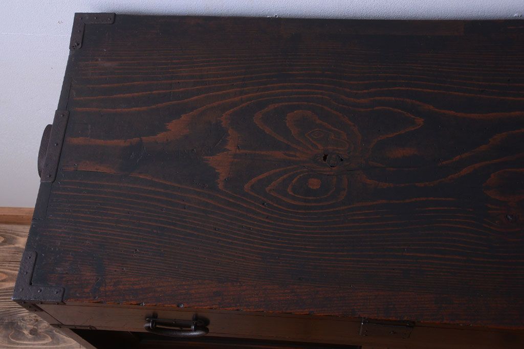 アンティーク家具　古民具・骨董　明治期　上手物!前面欅玉杢材のアンティーク帳場箪笥