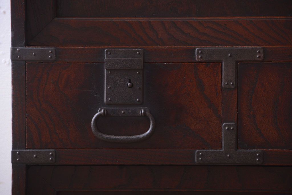 アンティーク家具　古民具・骨董　明治期　上手物!前面欅玉杢材のアンティーク帳場箪笥
