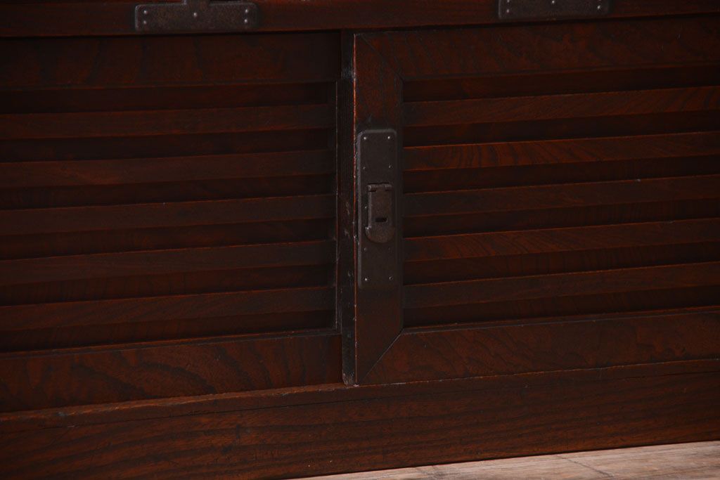 アンティーク家具　古民具・骨董　明治期　上手物!前面欅玉杢材のアンティーク帳場箪笥