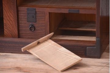 アンティーク家具　古民具・骨董　明治期　上手物!前面欅玉杢材のアンティーク帳場箪笥