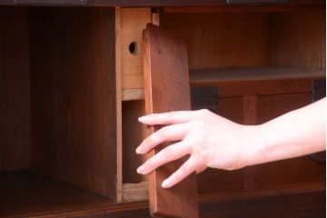 アンティーク家具　古民具・骨董　明治期　上手物!前面欅玉杢材のアンティーク帳場箪笥