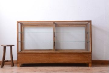 レトロ家具　昭和レトロ　古い木製のシンプルなアンティークガラスケース(ショーケース)(1)
