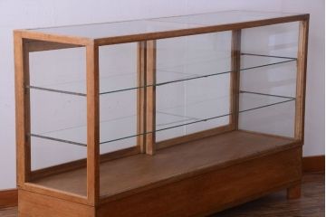 レトロ家具　昭和レトロ　古い木製のシンプルなアンティークガラスケース(ショーケース)(1)