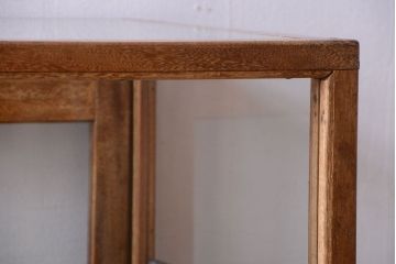 レトロ家具　昭和レトロ　古い木製のシンプルなアンティークガラスケース(ショーケース)(1)