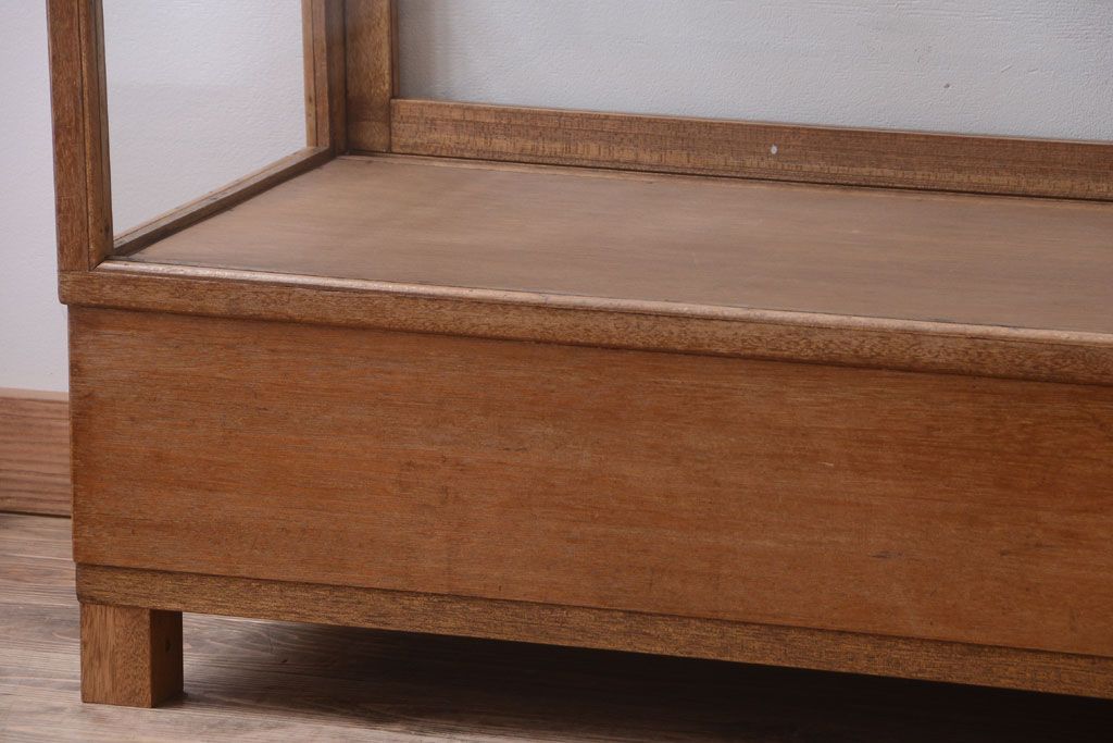 レトロ家具　昭和レトロ　古い木製のシンプルなアンティークガラスケース(ショーケース)(1)