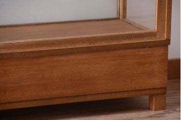 レトロ家具　昭和レトロ　古い木製のシンプルなアンティークガラスケース(ショーケース)(1)
