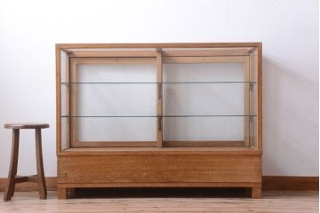 レトロ家具　昭和レトロ　古い木製のシンプルなアンティークガラスケース(ショーケース)(2)