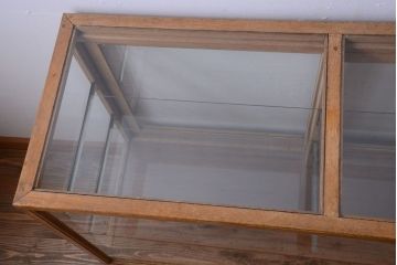レトロ家具　昭和レトロ　古い木製のシンプルなアンティークガラスケース(ショーケース)(2)