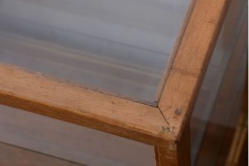 レトロ家具　昭和レトロ　古い木製のシンプルなアンティークガラスケース(ショーケース)(2)