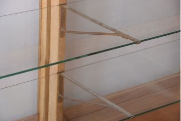 レトロ家具　昭和レトロ　古い木製のシンプルなアンティークガラスケース(ショーケース)(2)