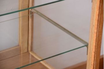 レトロ家具　昭和レトロ　古い木製のシンプルなアンティークガラスケース(ショーケース)(2)