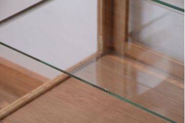 レトロ家具　昭和レトロ　古い木製のシンプルなアンティークガラスケース(ショーケース)(2)