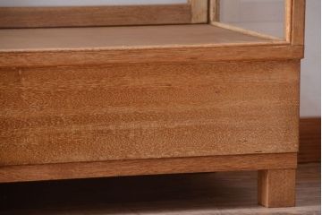 レトロ家具　昭和レトロ　古い木製のシンプルなアンティークガラスケース(ショーケース)(2)