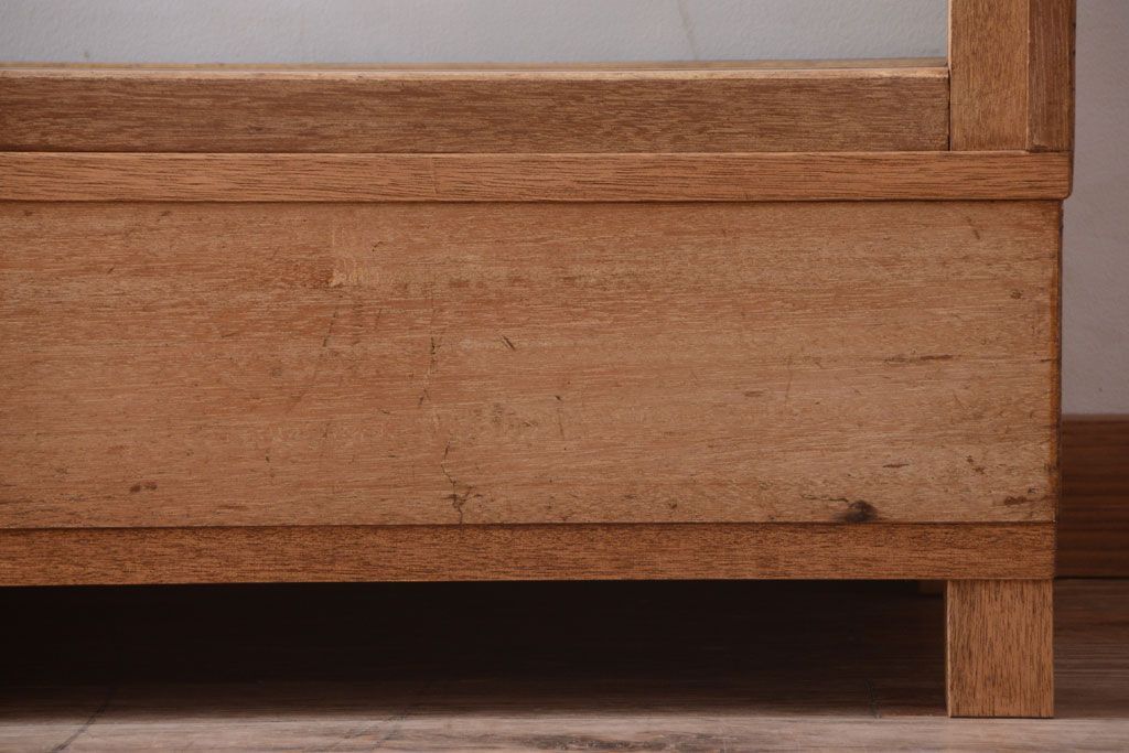 レトロ家具　昭和レトロ　古い木製のシンプルなアンティークガラスケース(ショーケース)(2)