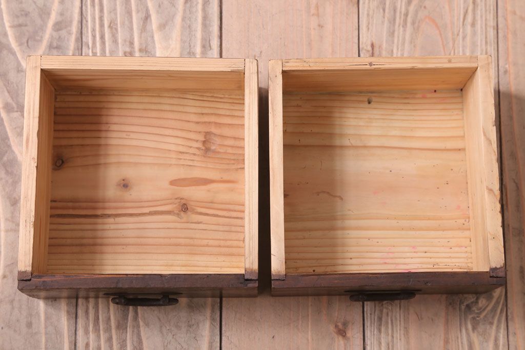 アンティーク家具　古民具・骨董　引き出し2杯付き!小ぶりな飾り棚(収納棚)