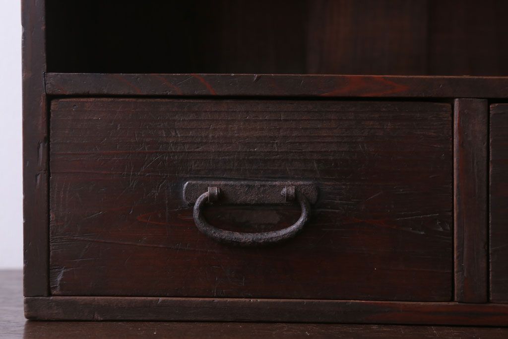 アンティーク家具　古民具・骨董　引き出し2杯付き!小ぶりな飾り棚(収納棚)