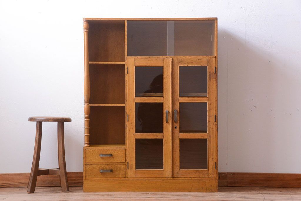 レトロ家具　昭和レトロ　引き出し・飾り棚・戸棚付き!アンティーク本箱