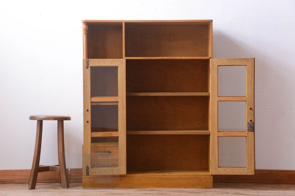 レトロ家具　昭和レトロ　引き出し・飾り棚・戸棚付き!アンティーク本箱