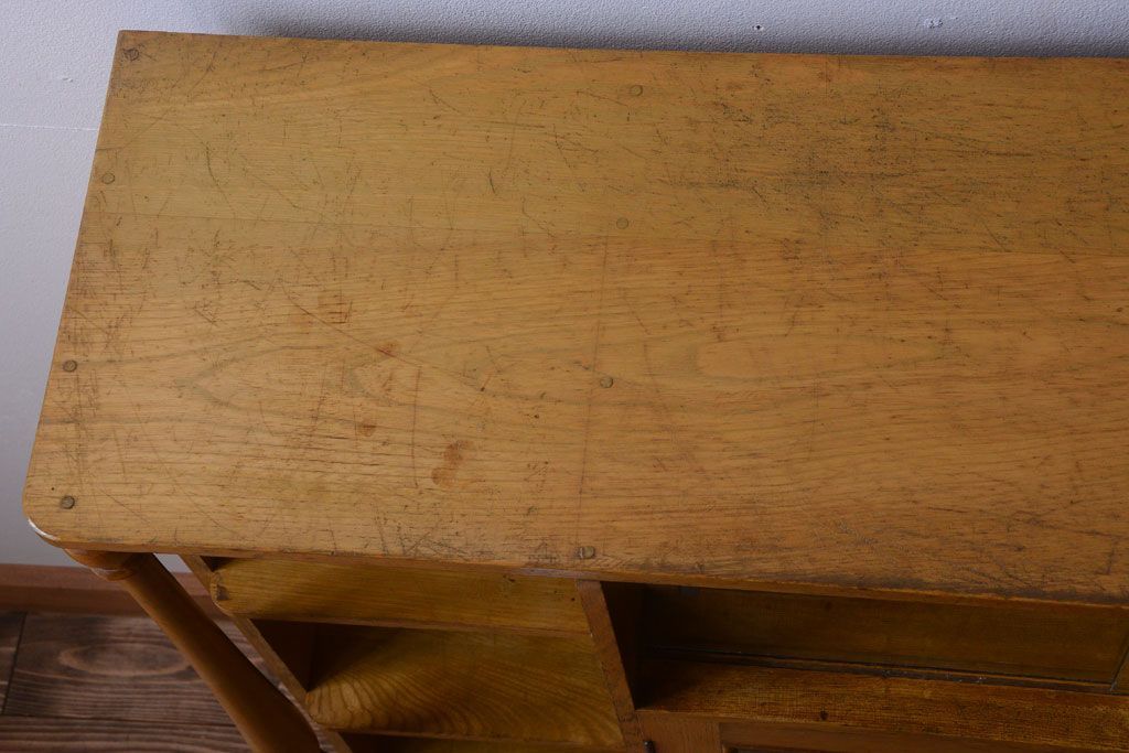 レトロ家具　昭和レトロ　引き出し・飾り棚・戸棚付き!アンティーク本箱