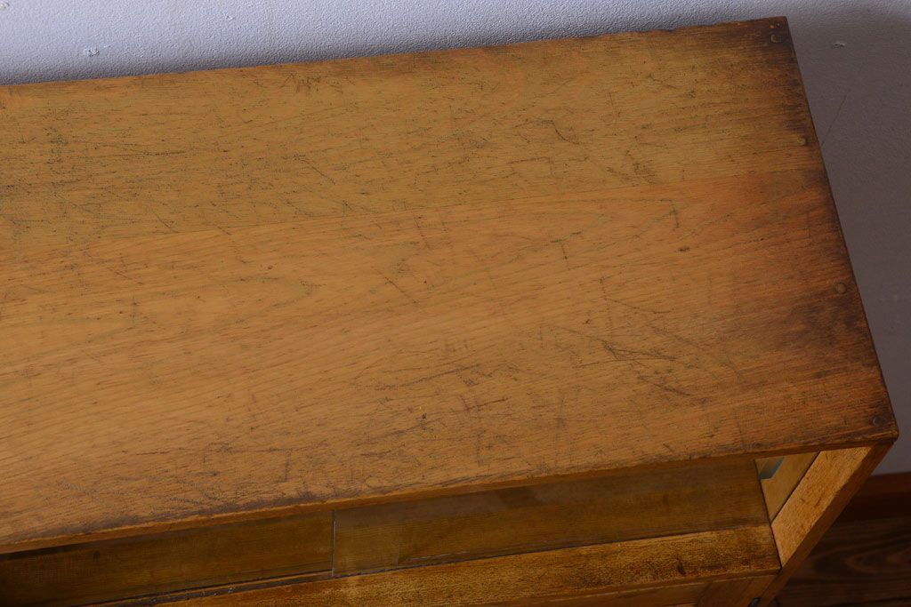 レトロ家具　昭和レトロ　引き出し・飾り棚・戸棚付き!アンティーク本箱