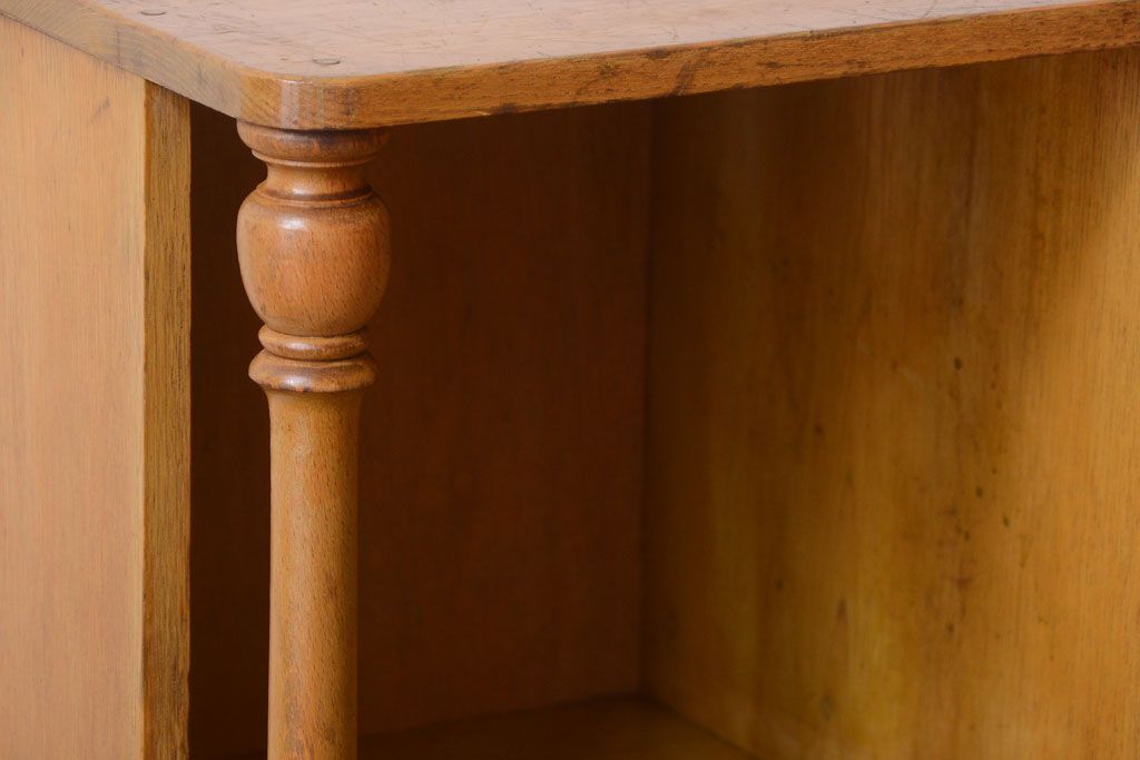 レトロ家具　昭和レトロ　引き出し・飾り棚・戸棚付き!アンティーク本箱