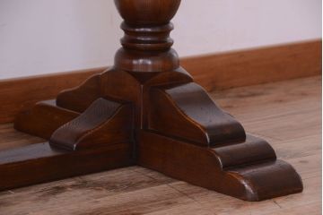 ヴィンテージ家具　イギリスビンテージ　オーク材!ブルボーズレッグダイニングテーブル