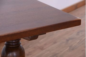 ヴィンテージ家具　イギリスビンテージ　オーク材!ブルボーズレッグダイニングテーブル