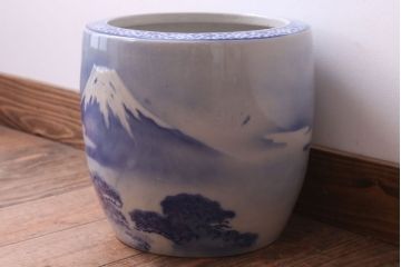 アンティーク雑貨　古民具・骨董　富士山　鶴松の図　古い瀬戸火鉢