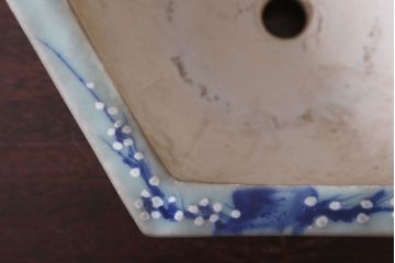 アンティーク雑貨　古民具・骨董　梅の図　青磁植木鉢　六角型(1)