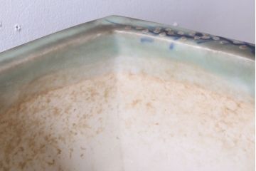 アンティーク雑貨　古民具・骨董　梅の図　青磁植木鉢　六角型(1)