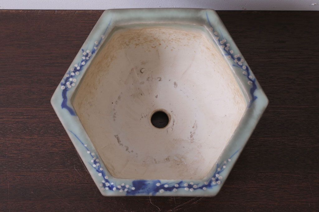 アンティーク雑貨　古民具・骨董　梅の図　青磁植木鉢　六角型(1)