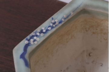 アンティーク雑貨　古民具・骨董　梅の図　青磁植木鉢　六角型(1)