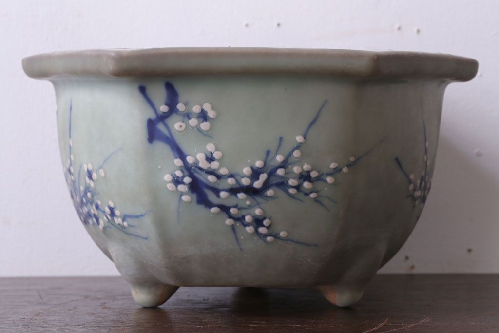 アンティーク雑貨　古民具・骨董　梅の図　青磁植木鉢　六角型(1)