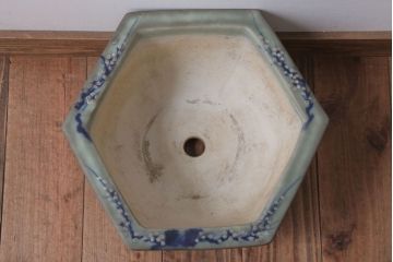 アンティーク雑貨　古民具・骨董　梅の図　青磁植木鉢　六角型(2)