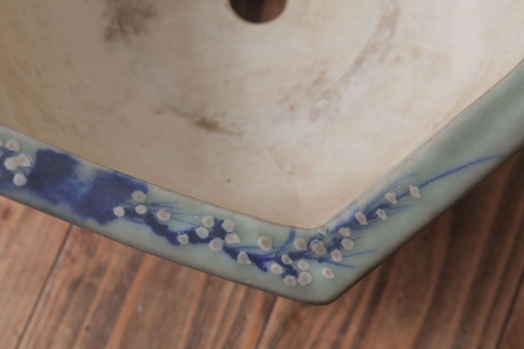 アンティーク雑貨　古民具・骨董　梅の図　青磁植木鉢　六角型(2)