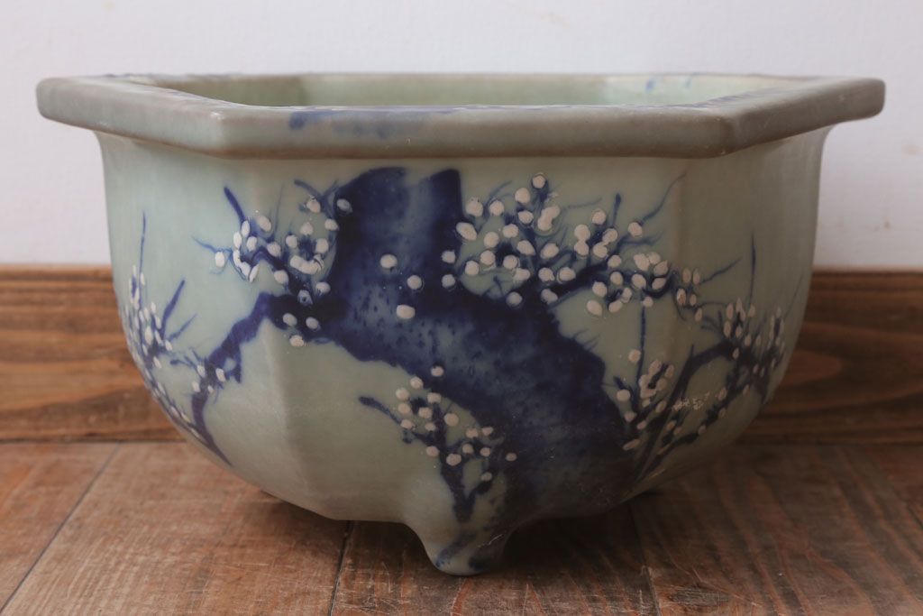 アンティーク雑貨　古民具・骨董　梅の図　青磁植木鉢　六角型(2)
