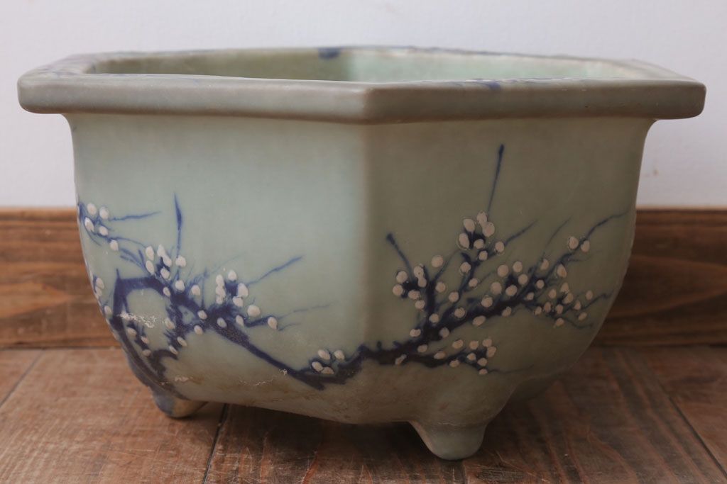アンティーク雑貨　古民具・骨董　梅の図　青磁植木鉢　六角型(2)