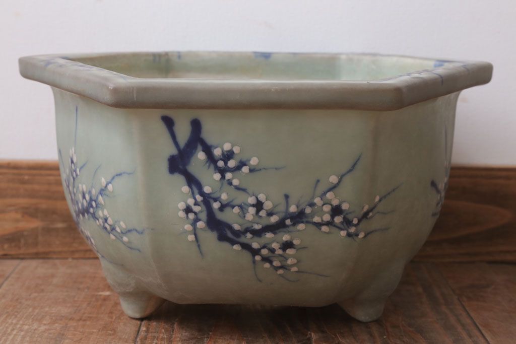 アンティーク雑貨　古民具・骨董　梅の図　青磁植木鉢　六角型(2)