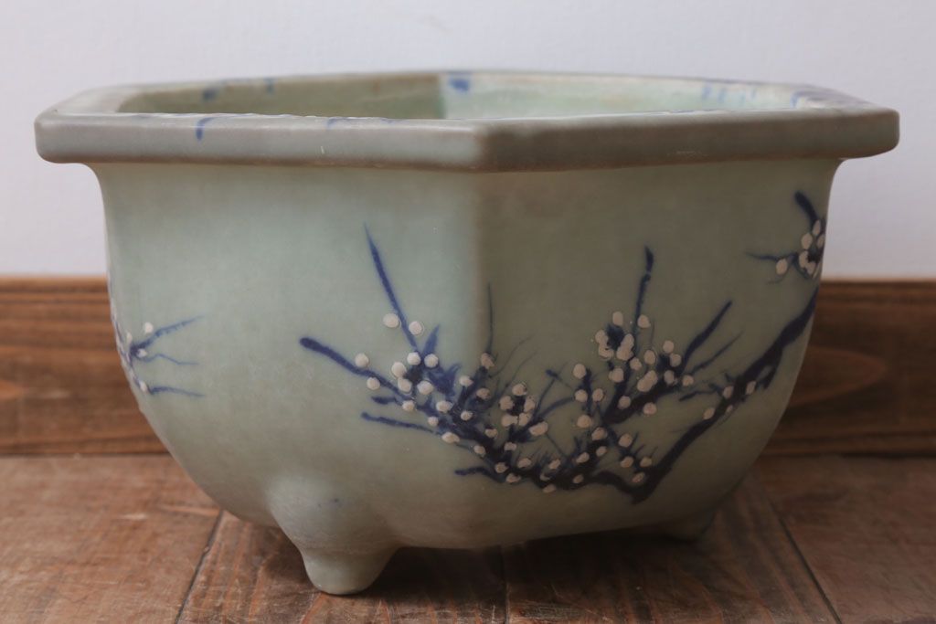 アンティーク雑貨　古民具・骨董　梅の図　青磁植木鉢　六角型(2)