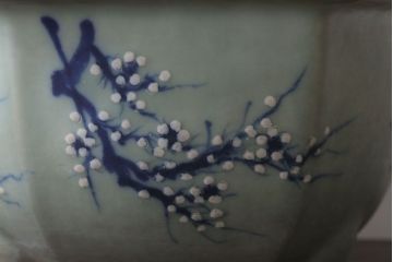 アンティーク雑貨　古民具・骨董　梅の図　青磁植木鉢　六角型(2)