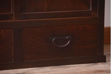 アンティーク家具　和製アンティーク　古い木製の組子引き戸茶箪笥(収納棚)