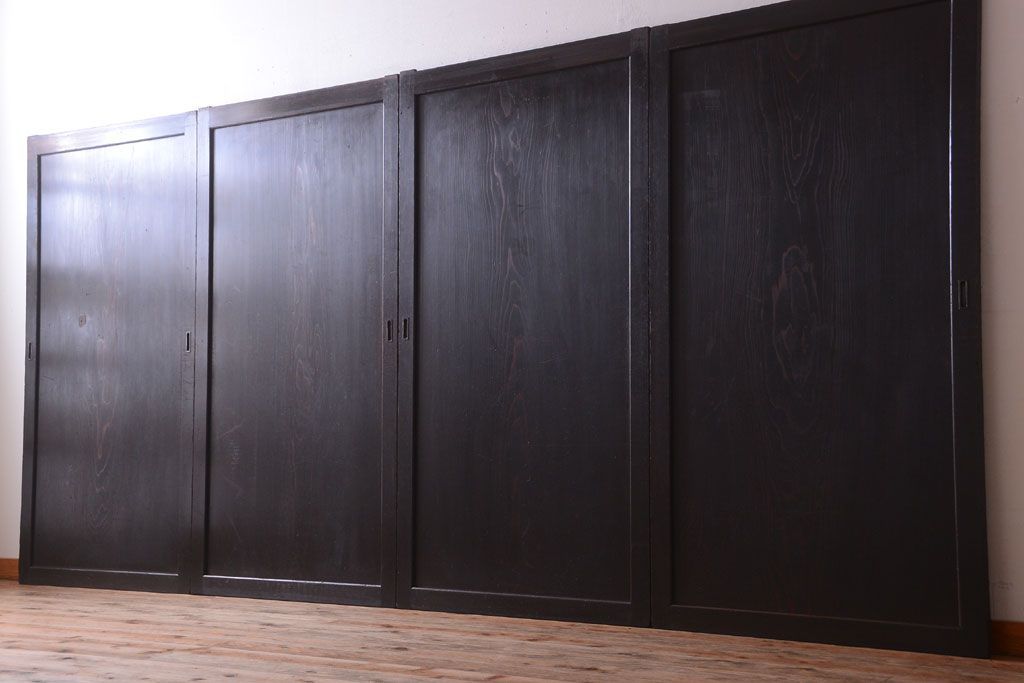 古民具・骨董　古い木味のアンティーク板戸4枚セット