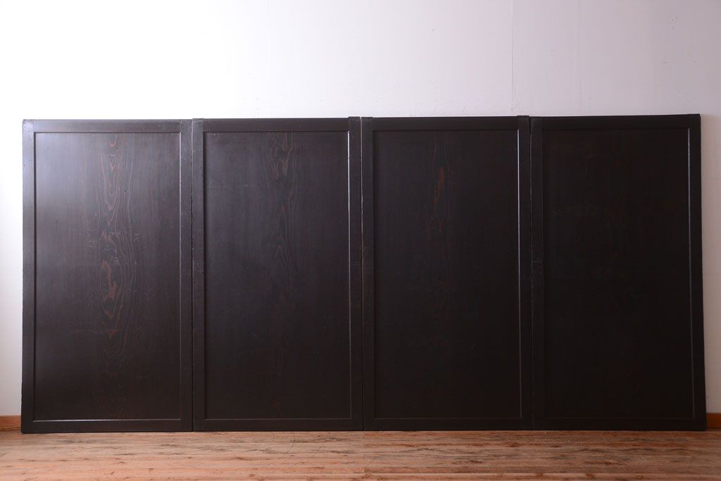 古民具・骨董　古い木味のアンティーク板戸4枚セット