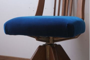 レトロ家具　和製アンティーク　古い木のレトロな回転椅子(ドクターチェア)
