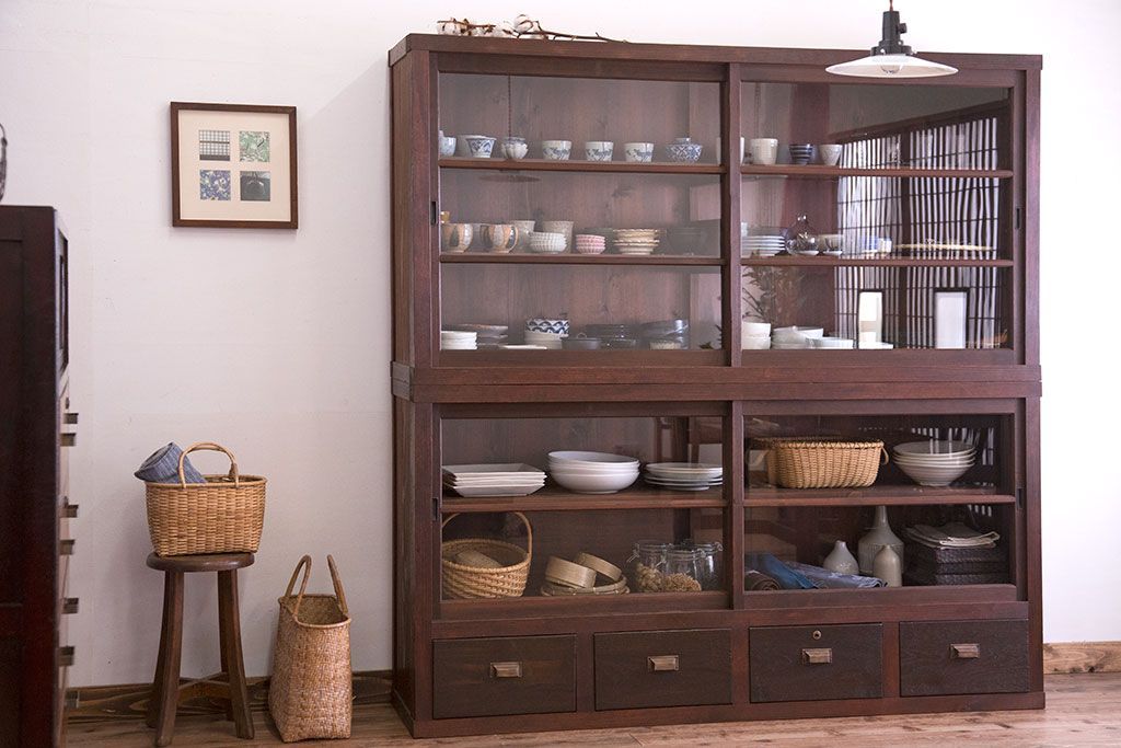 アンティーク家具　和製アンティークの二段重ね収納棚(2)