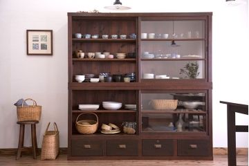 アンティーク家具　和製アンティークの二段重ね収納棚(2)