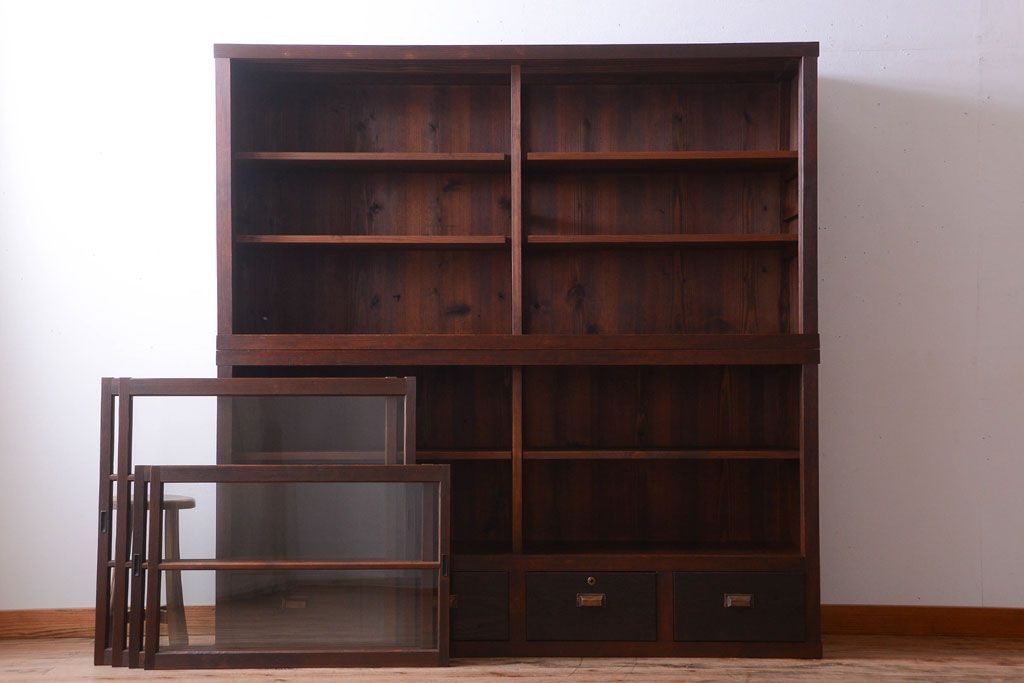 アンティーク家具　和製アンティークの二段重ね収納棚(2)