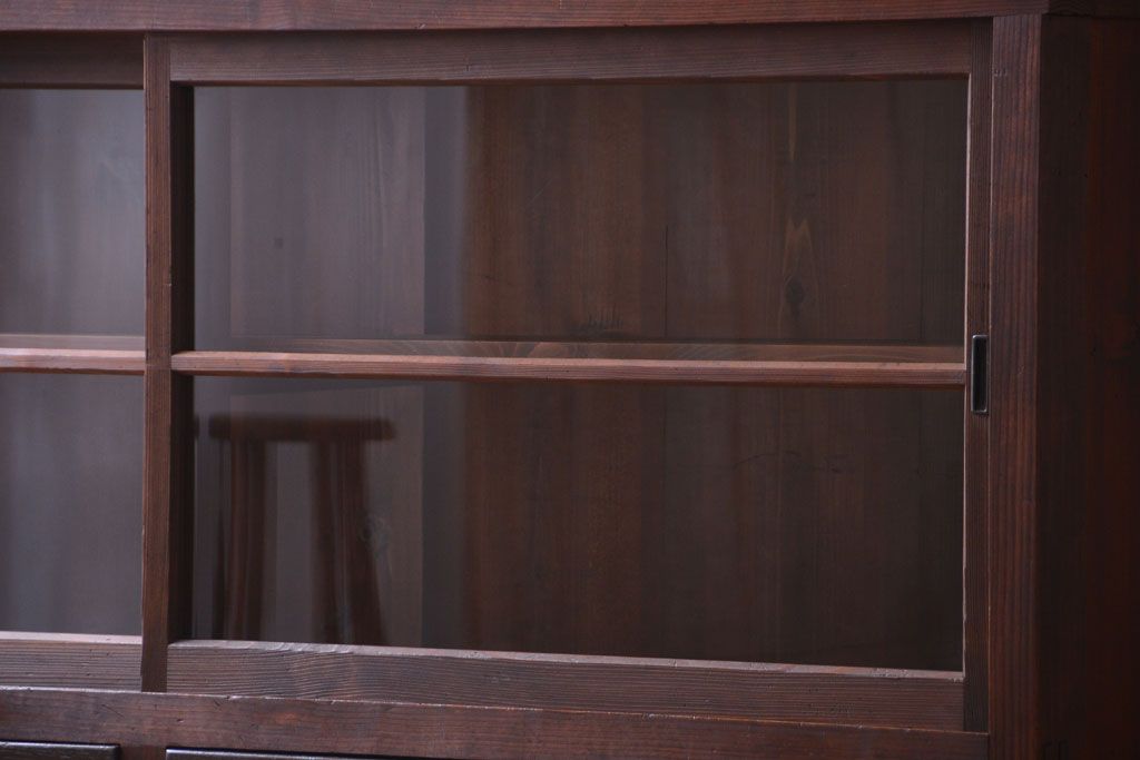 アンティーク家具　和製アンティークの二段重ね収納棚(2)